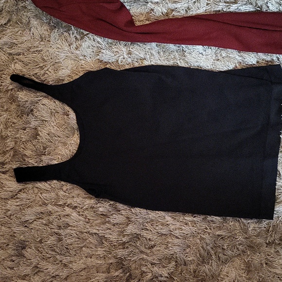 SHEIN Burgundy Cardigan and Black Camisole Set - Picture 2 of 4